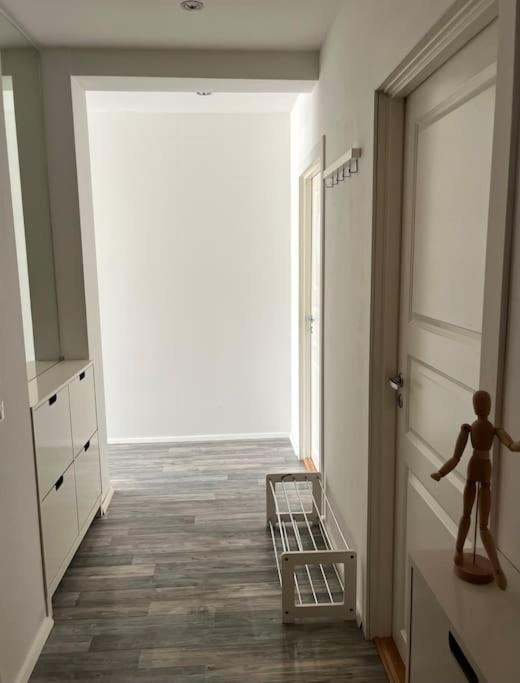 Experience Nordic Nest In Urban Apartment *